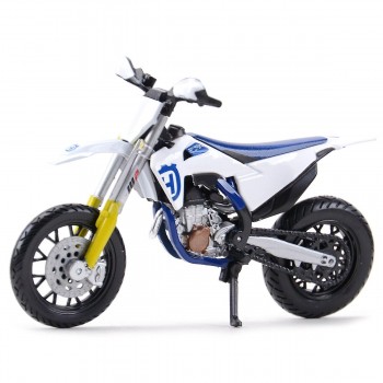 Machetă moto Bburago [1:18] - Husqvarna FS 450 Supermoto - White